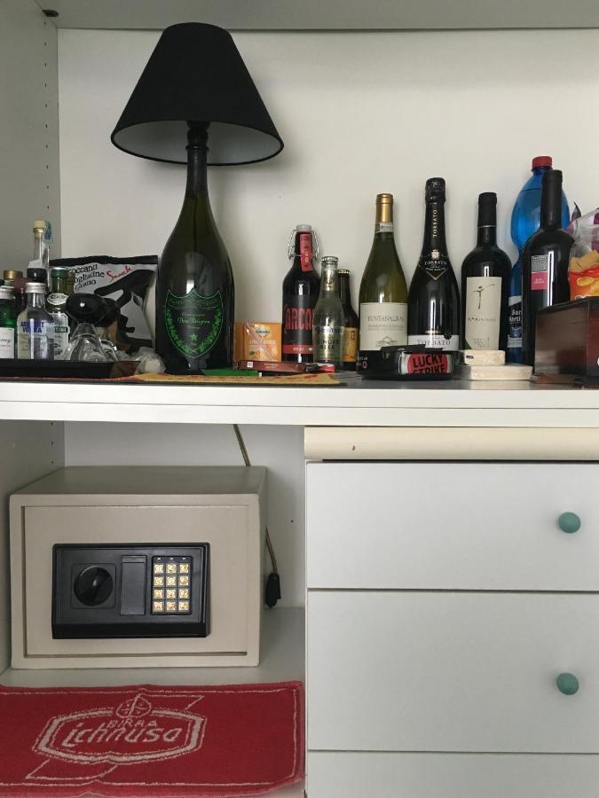 Extravaganza Apartment 칼리아리 외부 사진
